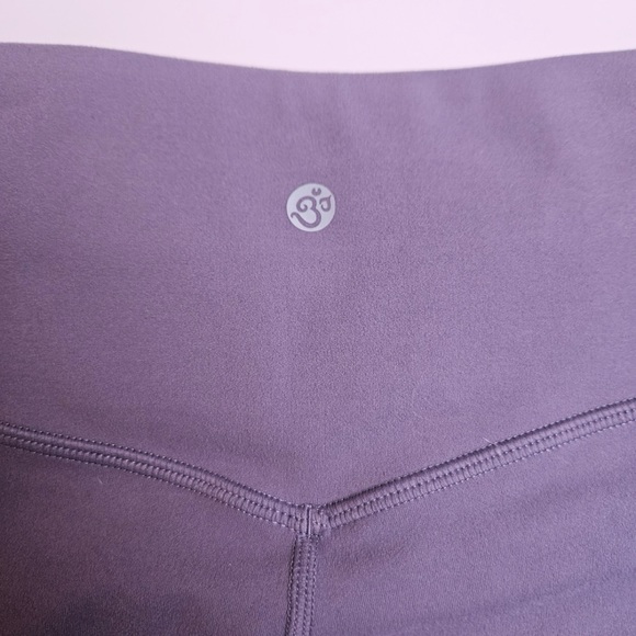 Dharma Bums Airbrush Lite Balance 7/8 Legging, Purple Ash, Size 12, Like New! - Picture 6 of 9